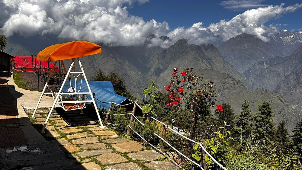 Blue Poppy Resorts in Joshimath, India