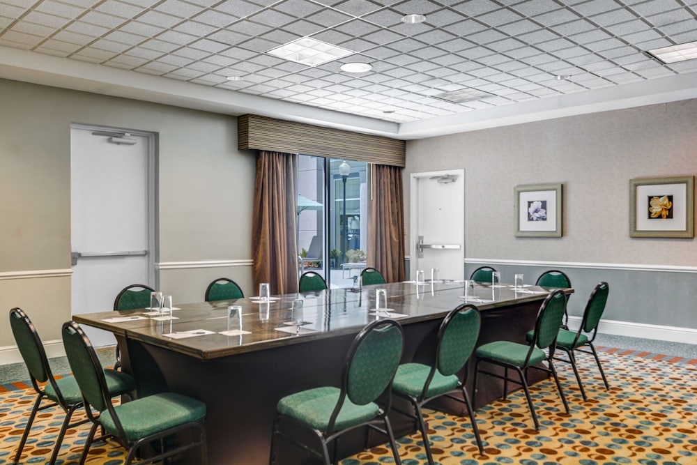 Hilton Garden Inn Jacksonville JTB Deerwood Park - photo 46