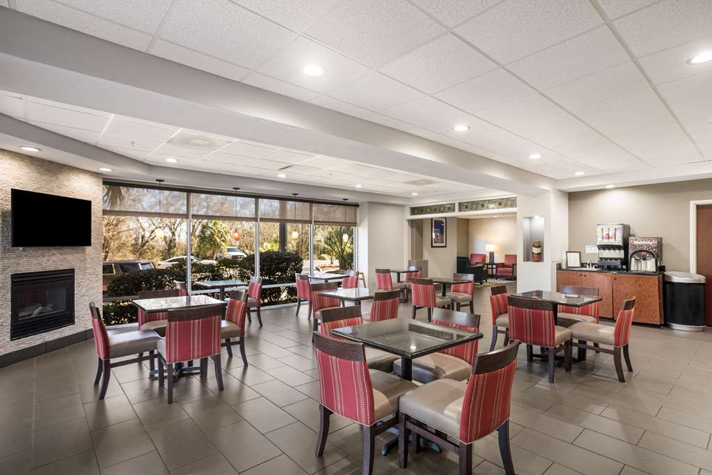 Comfort Suites Forsyth near I 75 - photo 37