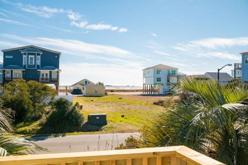 Splendid Days by Oak Island Accommodations - photo 11