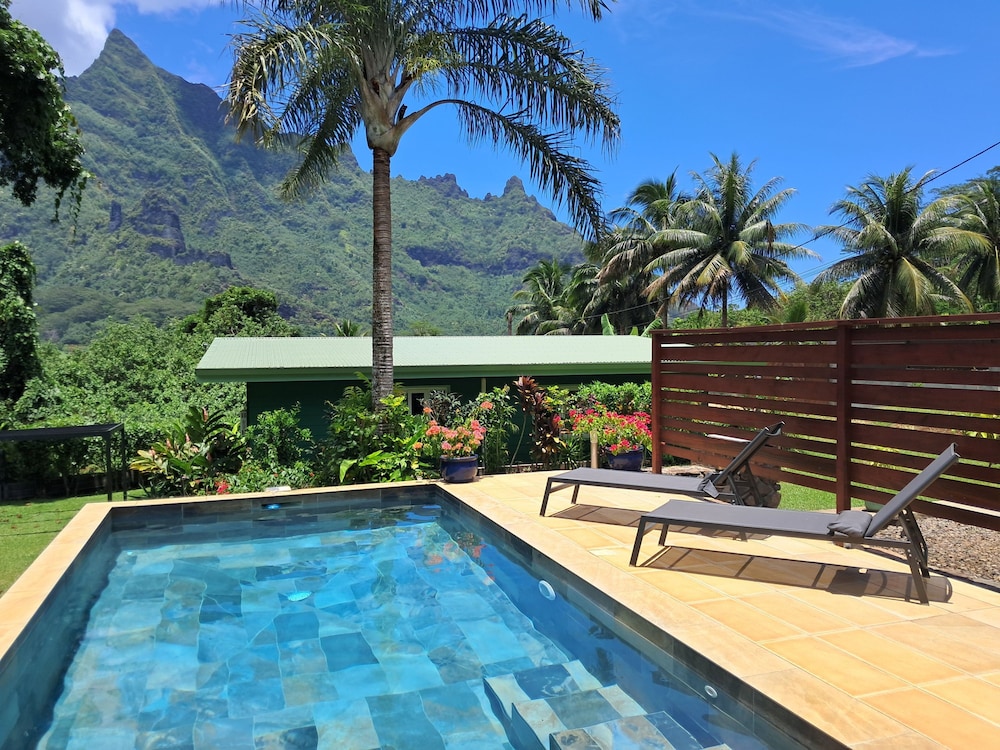 Moorea Paopao Pool Mountain — Unknown City