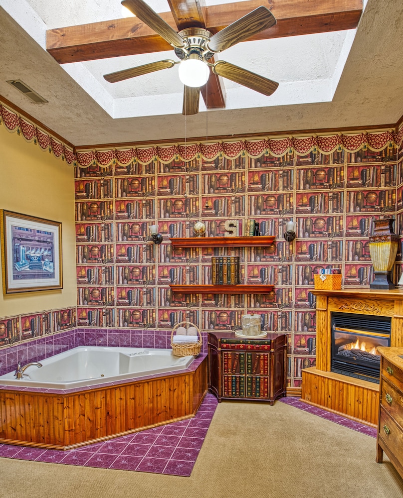 Rockwell Falls Inn and Wine Bar - photo 35