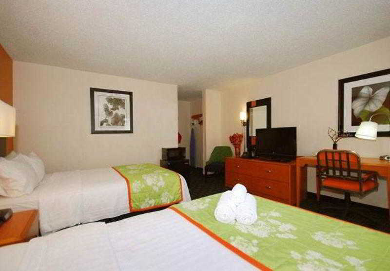 Fairfield Inn - photo 6