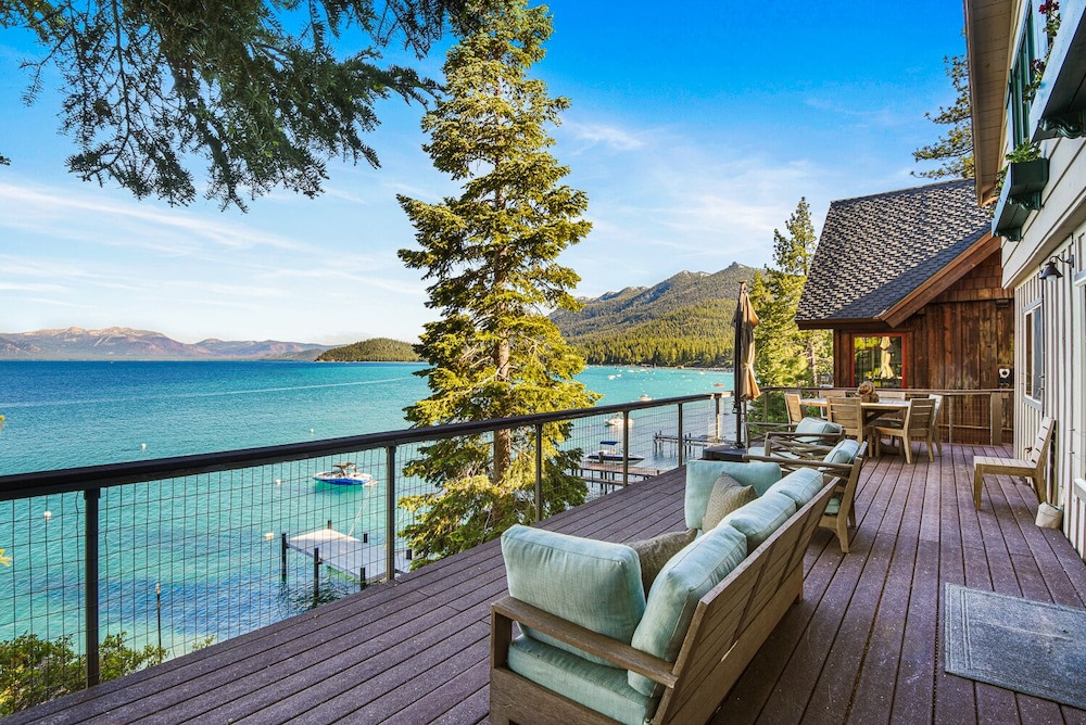 Mesmerizing Meeks Bay Outdoor Waterfront Deck — hotel in Tahoma