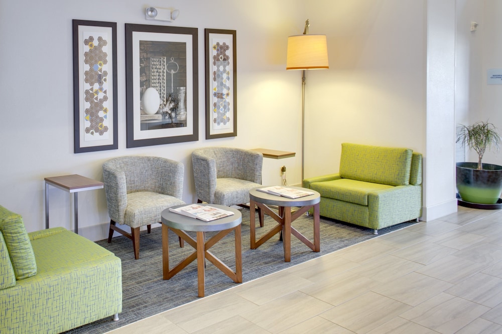 Holiday Inn Express & Suites Chickasha by IHG - photo 26