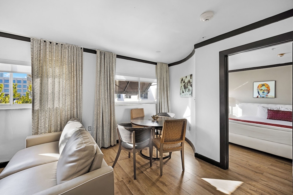 The Shoreline Suites - photo 18