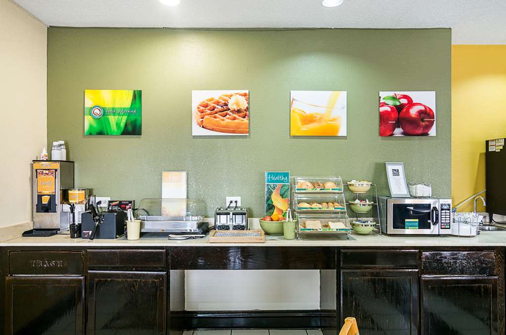 Quality Inn & Suites Harvey Chicago Southland - photo 42