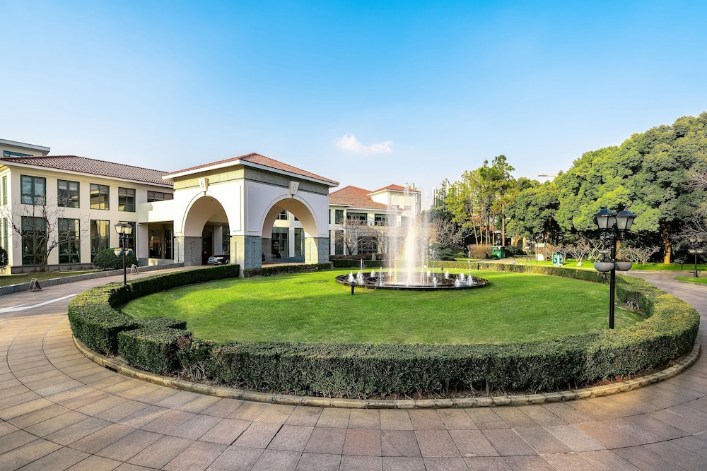 Hongqiao State Guest Hotel Shanghai — 4-Star Luxury Hotel in Shanghai, People's Republic of China