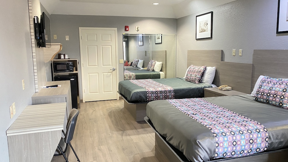 Island Suites - photo 23