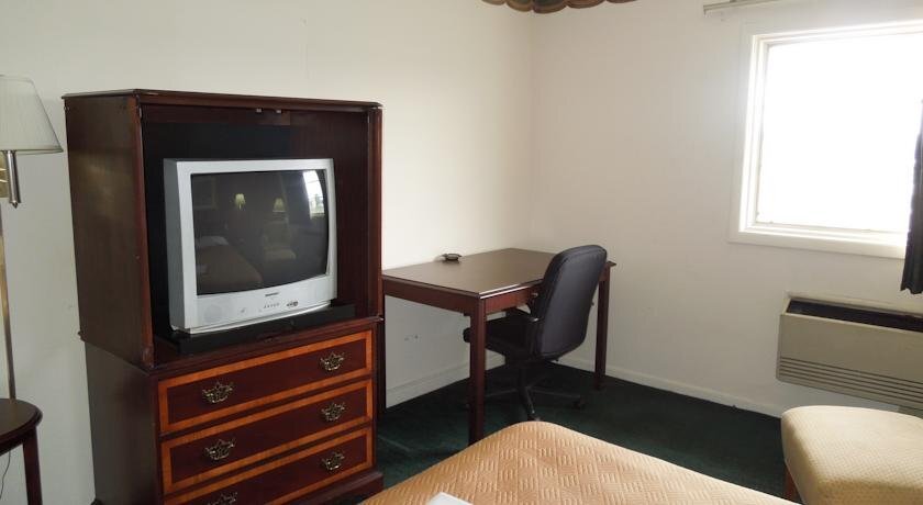 Travelodge Fremont - photo 7