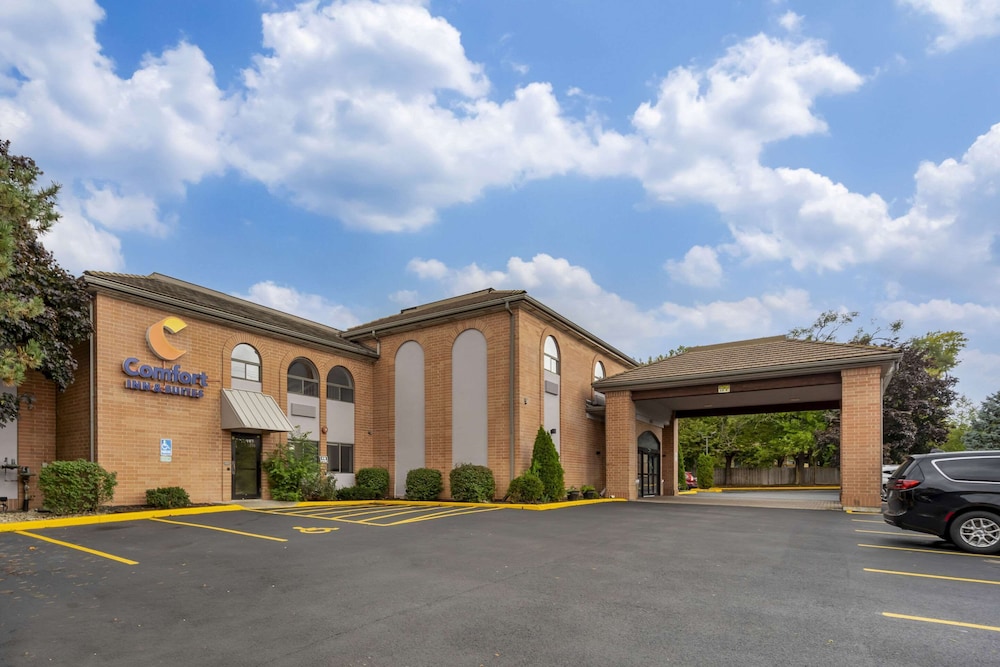 Comfort Inn & Suites Mundelein Vernon Hills - photo 31