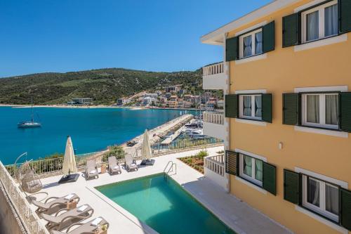 Apartments Villa Maracella — 4-Star Luxury Hotel in Marina, Croatia