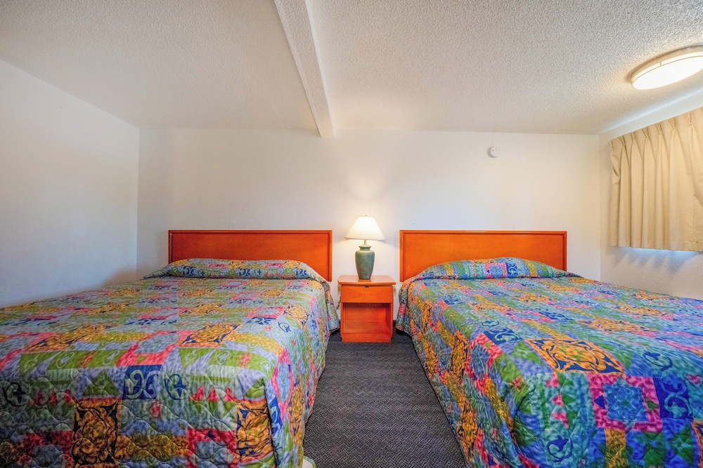 Unicorn Inn by OYO Portland - photo 31