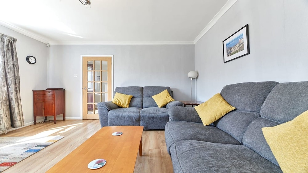 Host & Stay Shorty’s in Amble, United Kingdom