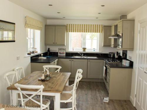 Meadow View Part of the The Bay Filey Holiday Village with pool gym and direct beach access pub restaurant tennis and meadows walks