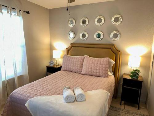 Retro Place 2 bedroom & 1 bathroom GREAT VALUE — Eagle Pass — photo 5
