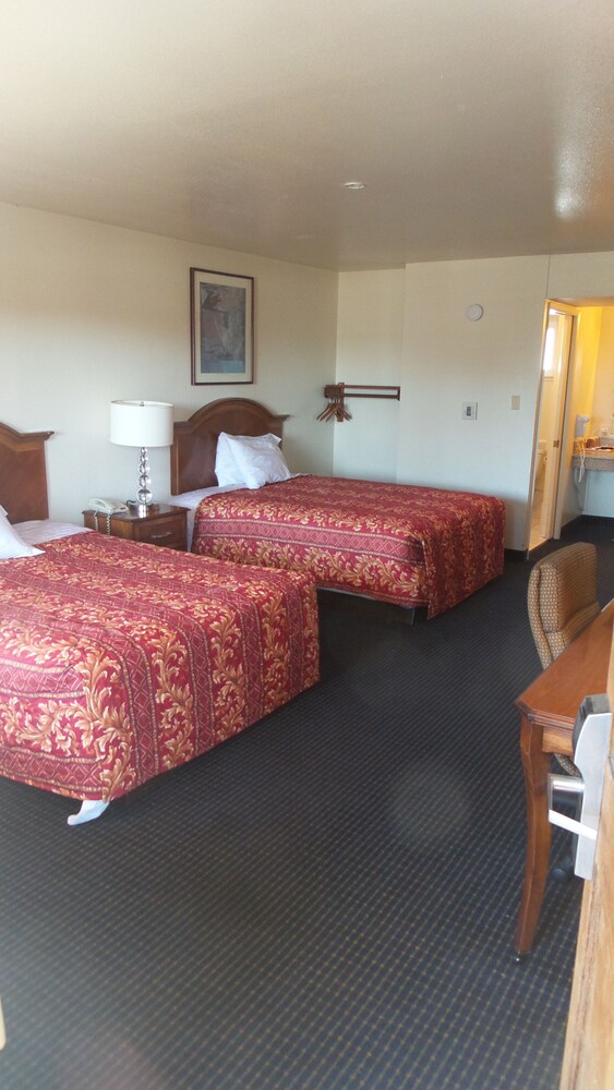 Holiday Motel Oakdale - photo 5