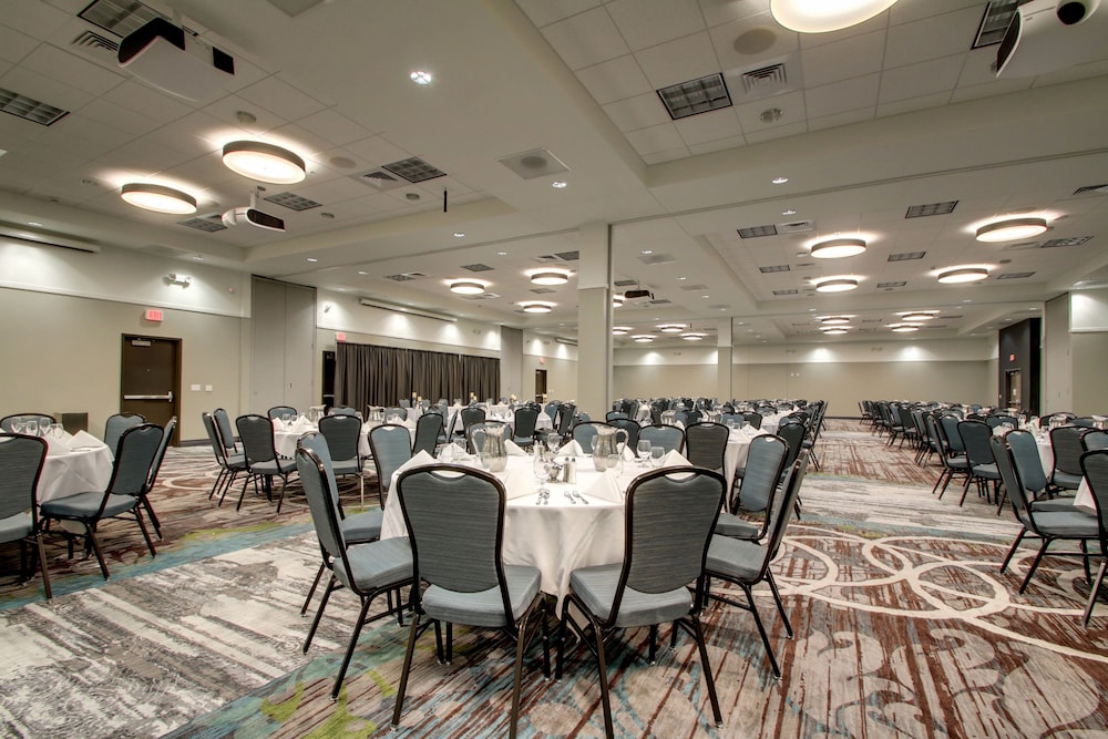 Holiday Inn Peoria At Grand Prairie by IHG - photo 34