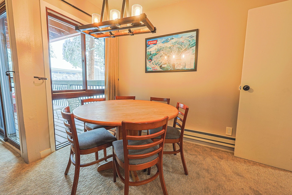 Wild Irishman 2 bed 2 bath Sleeps 9 WIBH - photo 24