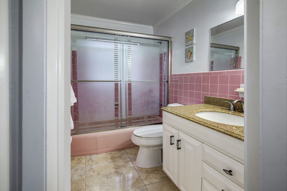 May Dee Suites - photo 42