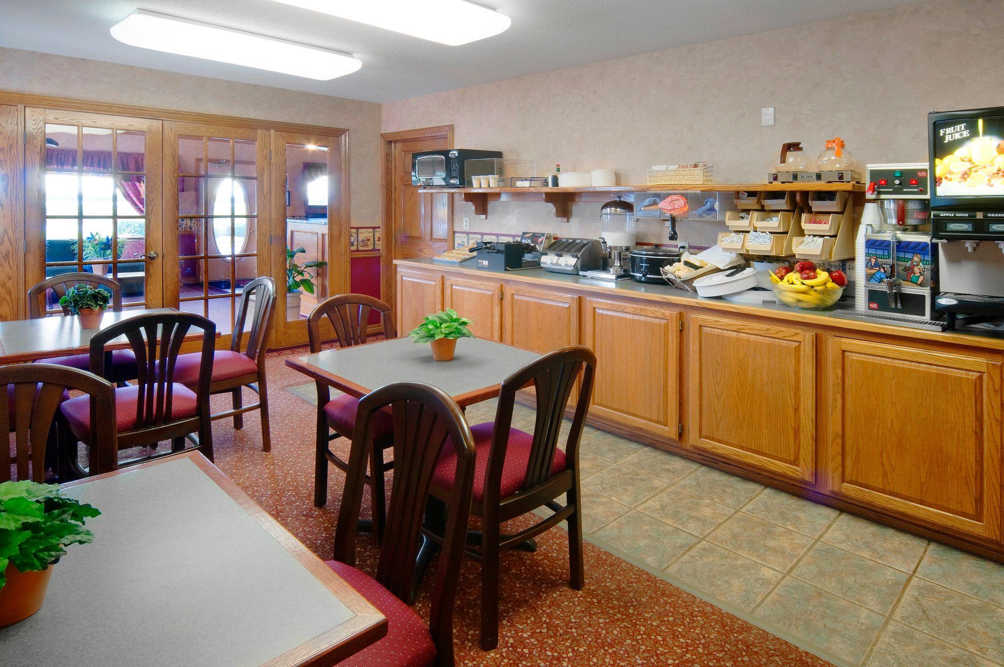 Americas Best Value Inn York - photo 12