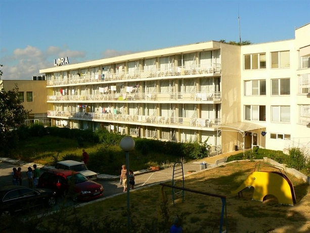 Lora - carbon neutral hotel in Balchik