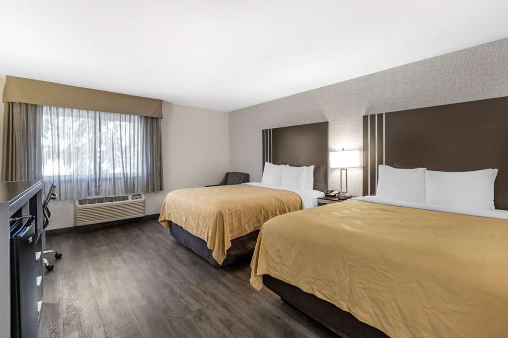 Quality Inn Burbank Airport - carbon neutral hotel in Burbank