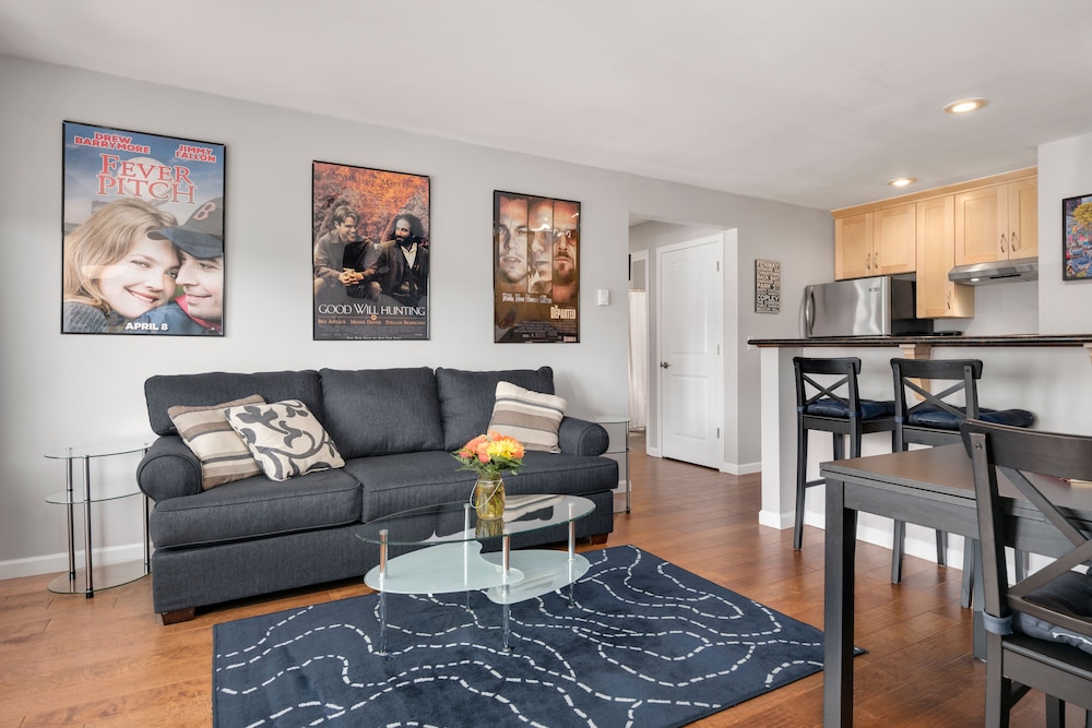 Seattle Vacation Home Thomas Lodge Vermont — 4-Star Luxury Hotel in Seattle, United States