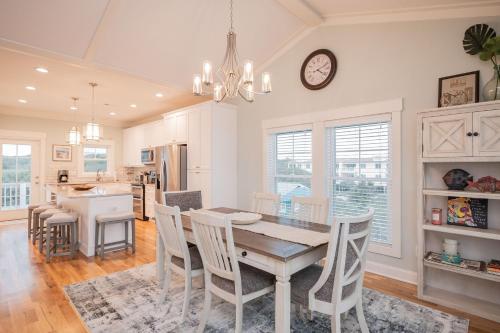 Pier Walker by Oak Island Accommodations - photo 10