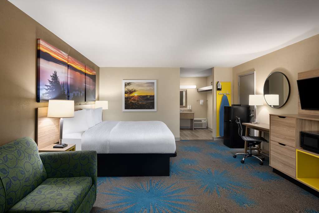 Days Inn by Wyndham Klamath Falls - photo 29