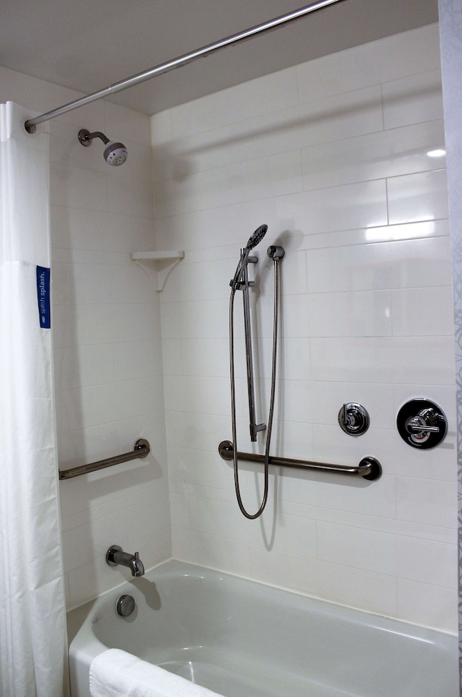 Hampton Inn Lexington NC - photo 30
