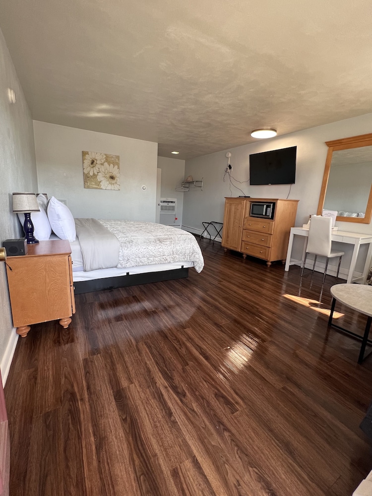 Brewer Motor Inn - photo 8