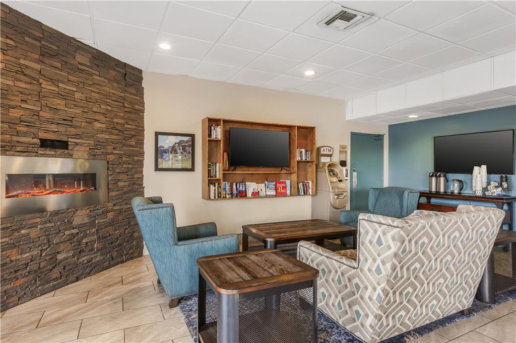 Best Western InnSuites Tucson Foothills Hotel & Suites - photo 7