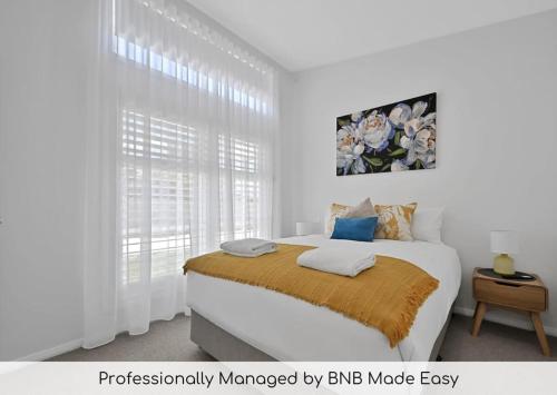 The Elm Apartments The Yellow Room — 4-Star Luxury Hotel in Orange, Australia