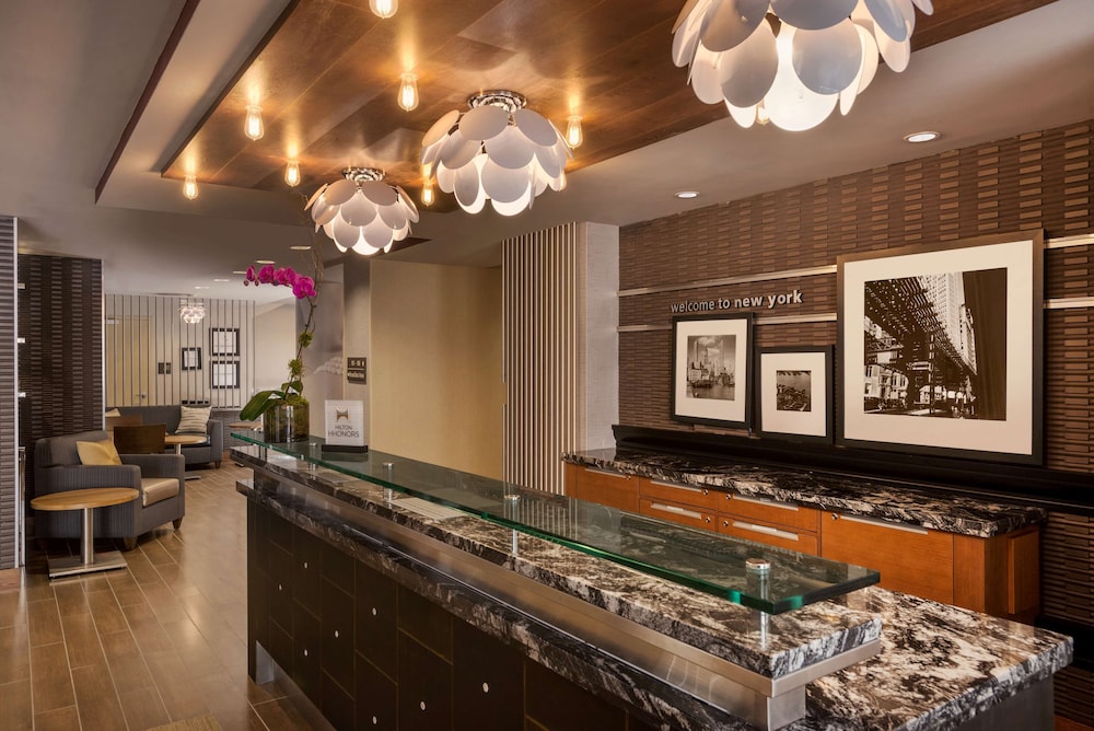 Hampton Inn Manhattan Downtown Financial District - photo 2