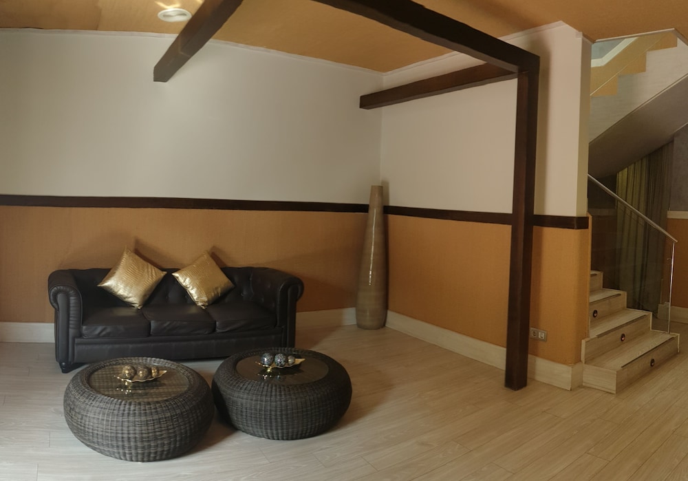 Hotel Consentido — Granollers — photo 3