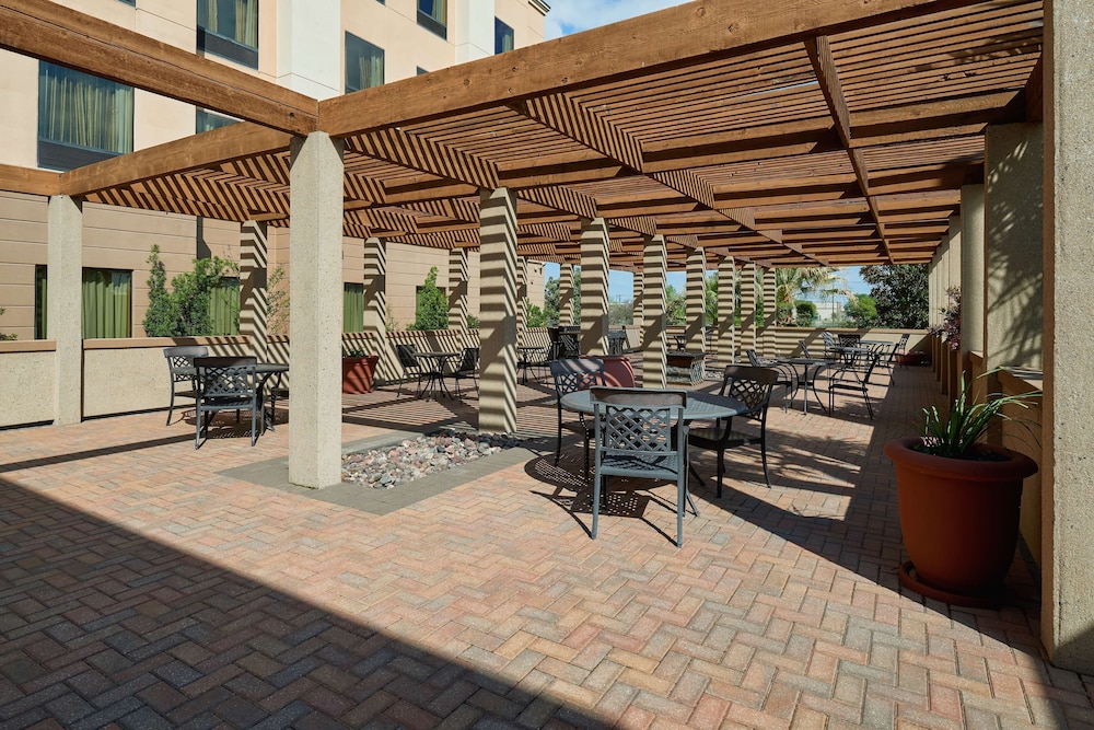 Hampton Inn & Suites Longview North - photo 2