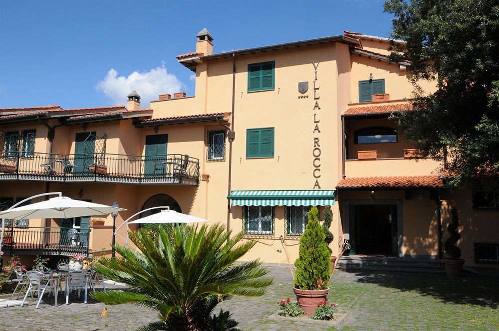 Hotel Villa la Rocca — 4-Star Luxury Hotel in Rocca Priora, Italy