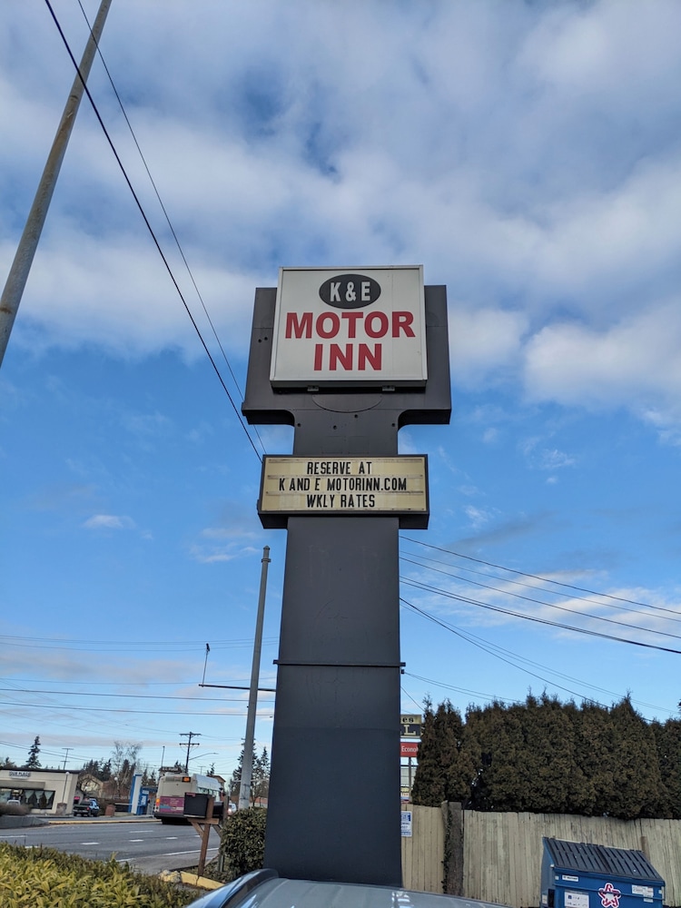 K&E Motor Inn - photo 12