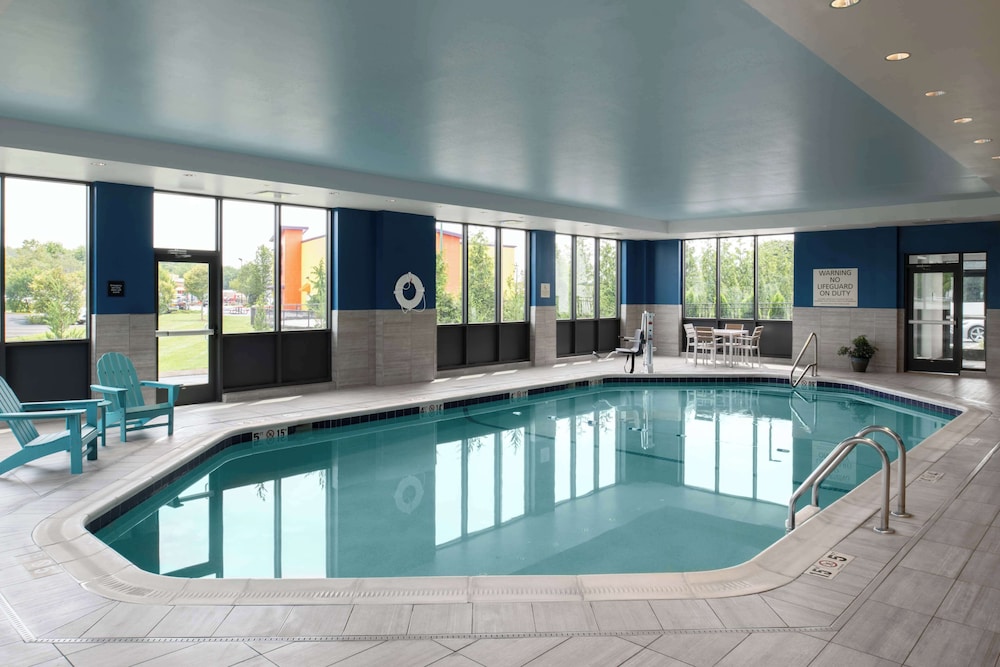 Hampton Inn Seekonk - photo 24