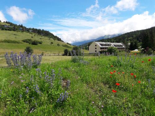 Duplex 59m2 Proche Centre Balcon Plein Sud - last minute hotel in Unknown City