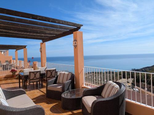 South Facing Apartment Fantastic Sea Views Terrace 300m beach — 4-Star Luxury Hotel in Mojacar, Spain