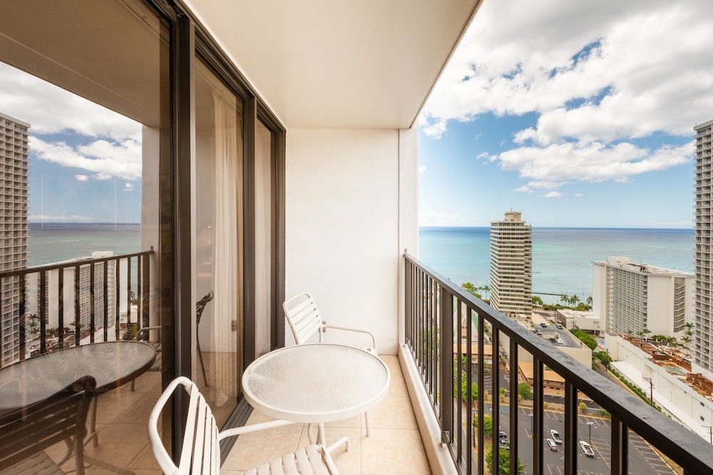 Waikiki Banyan Condo Located One Block From Waikiki Beach by Koko Resort Vacation Rentals - photo 91