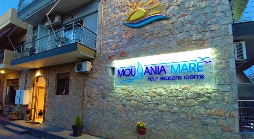 Moudania Mare in Nea Moudhania, Greece