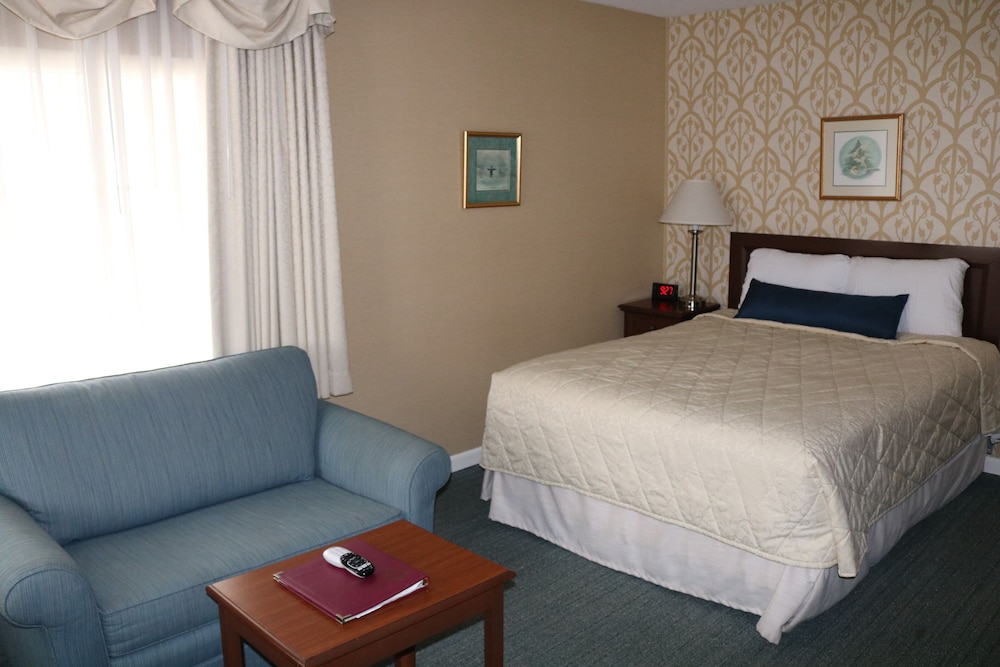 The Village Inn Harrisonburg - photo 17