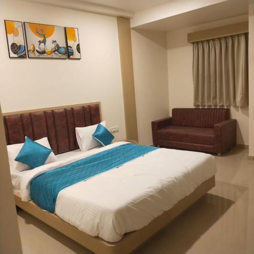Hotel Krishna Park in Anand, India