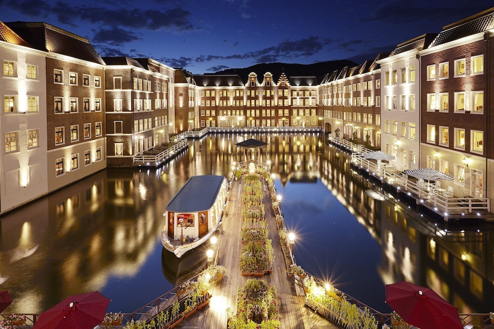 Hotel Europe Huis Ten Bosch — 4-Star Luxury Hotel in Sasebo, Japan