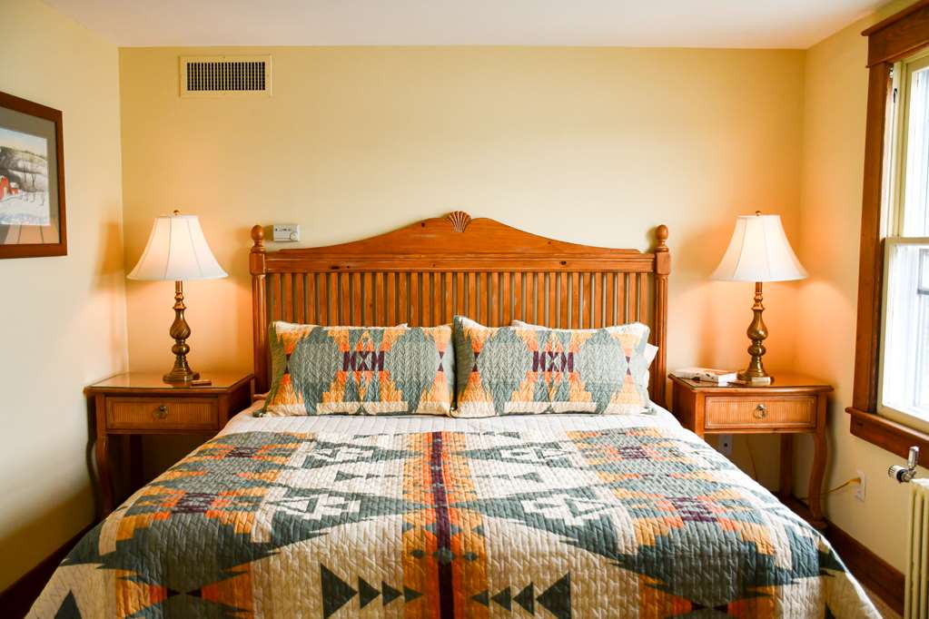Chestnut Inn at Oquaga Lake - photo 15