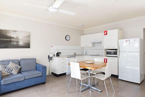 Marty's Little Beach No 5 — 4-Star Luxury Hotel in Nelson Bay, Australia