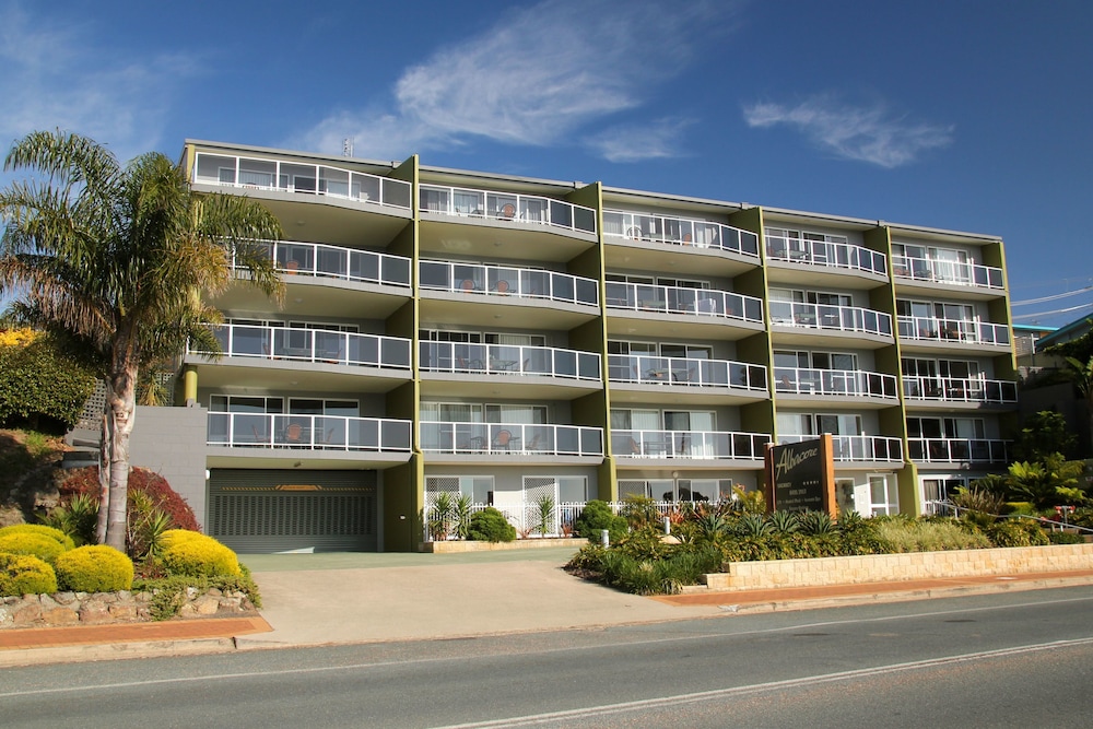 Albacore Apartments — 4-Star Luxury Hotel in Merimbula, Australia
